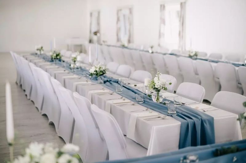 Dekorace svatební tabule modro stříbrná