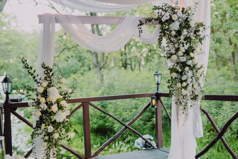 Svatební brána trámková bílá